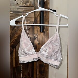 Calvin Klein Women's Velvet Bralette - Light Pink